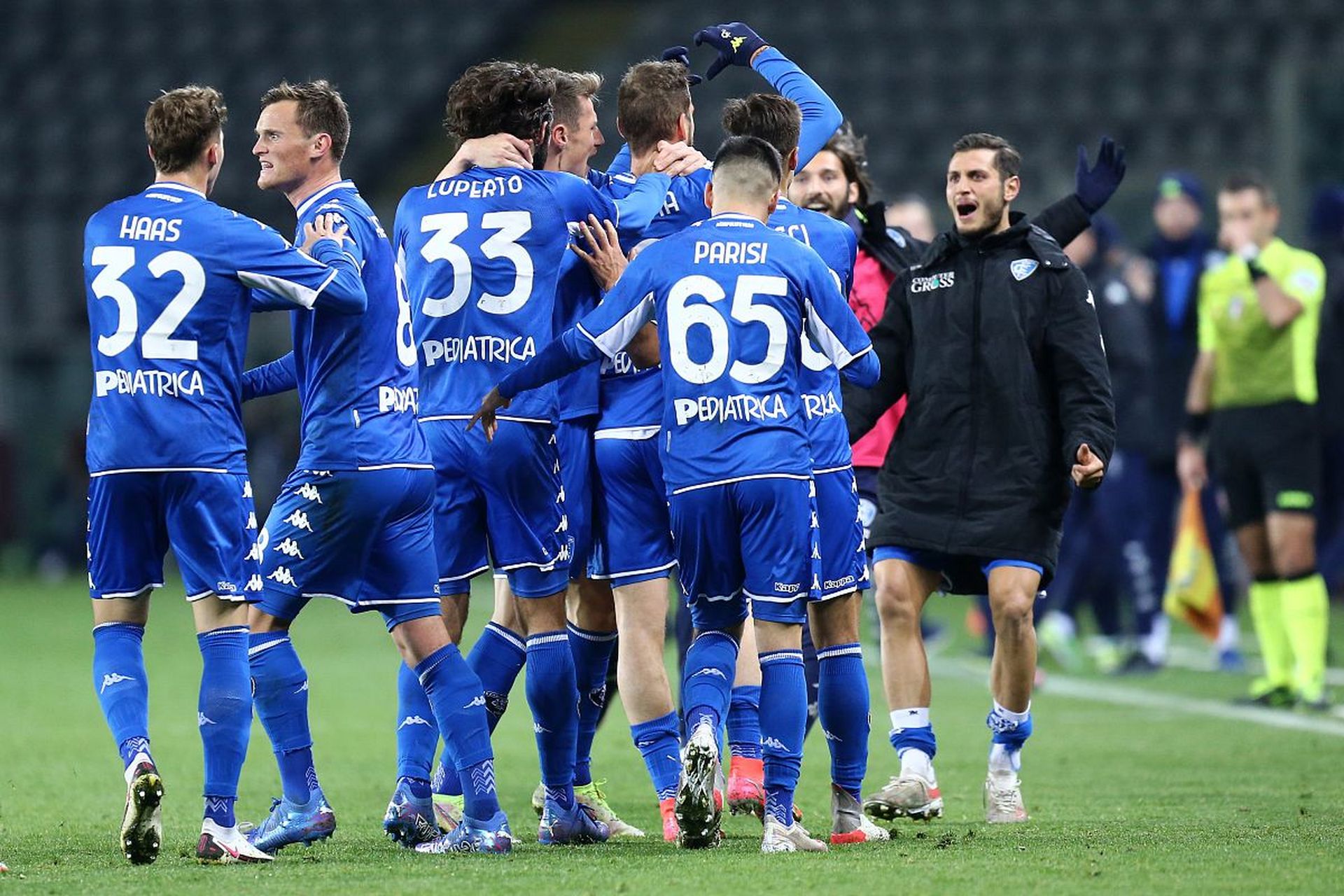 地铁惊现哪 地铁惊现哪